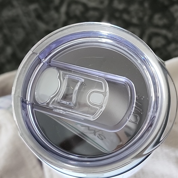 NWT Swig Life 14oz Stemless Insulated Tumbler- Discontinued Color Incognito Camo - Picture 3 of 8